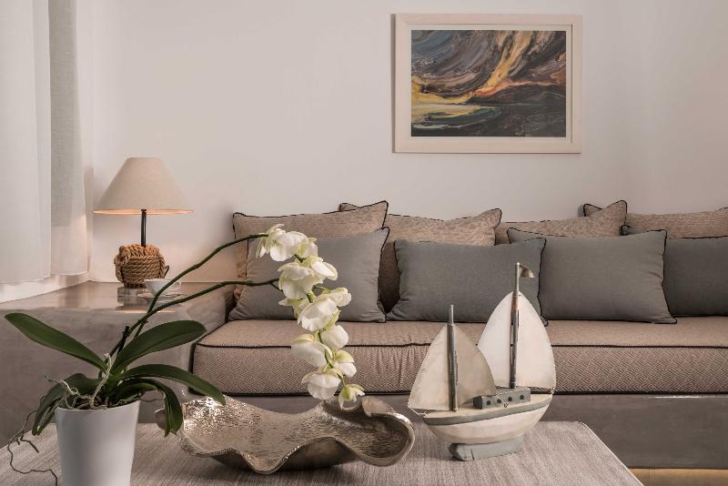 Elements of Caldera Suites - Oda