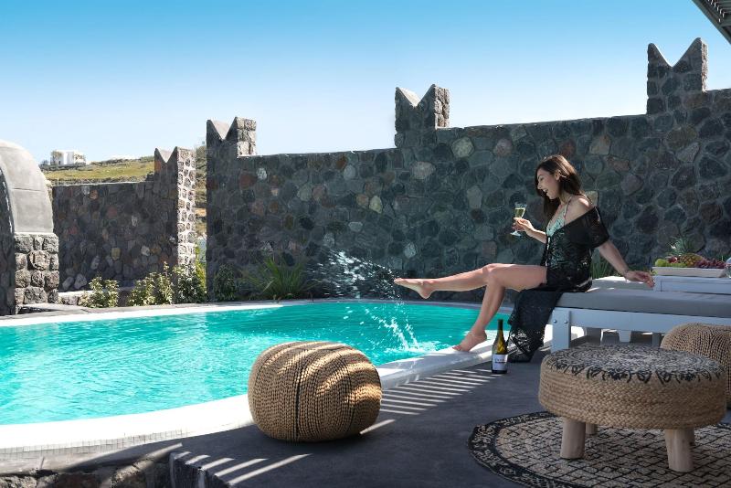 Elements of Caldera Suites - Oda