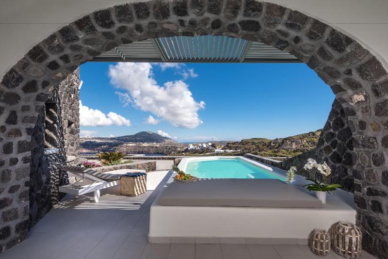 Elements of Caldera Suites - Oda