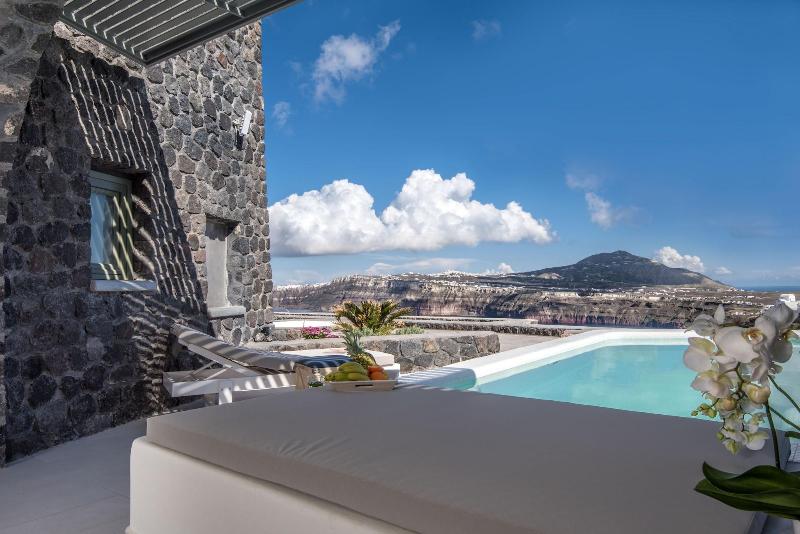 Elements of Caldera Suites - Oda