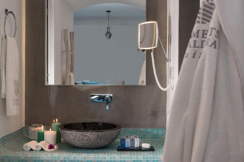 Elements of Caldera Suites - Oda