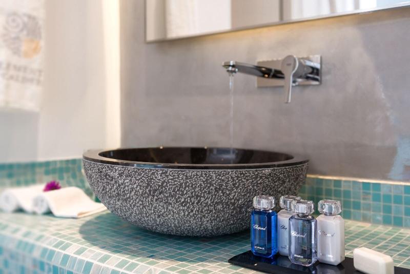 Elements of Caldera Suites - Oda