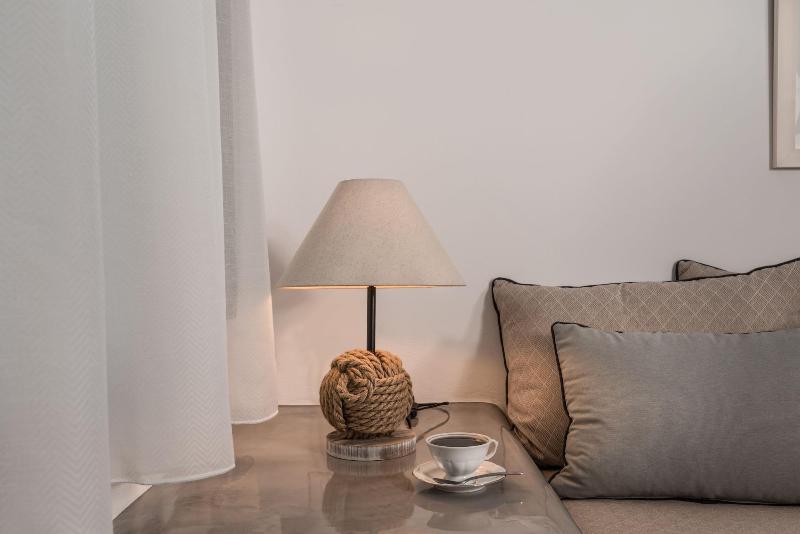 Elements of Caldera Suites - Oda