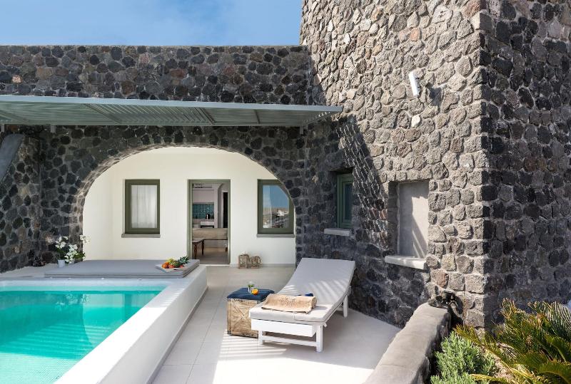 Elements of Caldera Suites - Oda