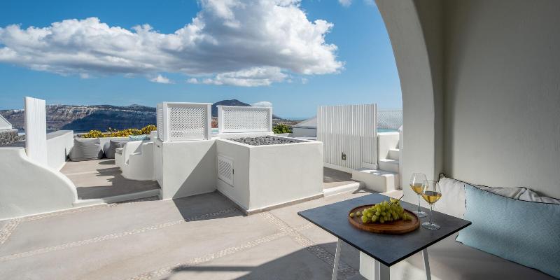 Elements of Caldera Suites - Oda
