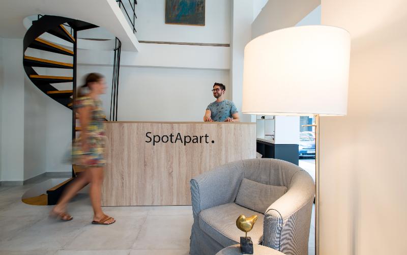Spot Apart - Lobi