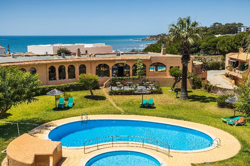 Clube Maria Luisa - Genel
