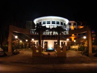 Intourist Palace otel fotoğrafı