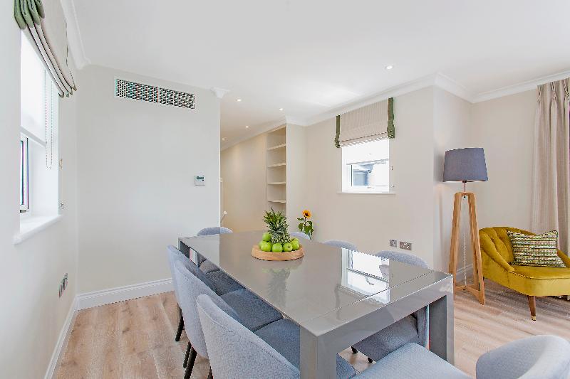 Chesham Court - Oda