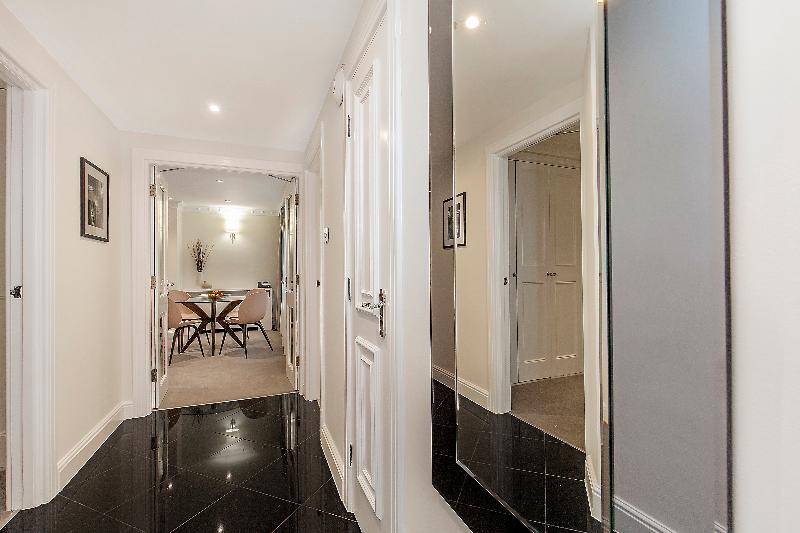 Mayfair House - Oda