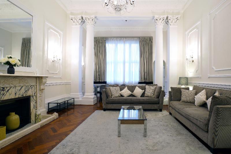Queensgate Court - Genel