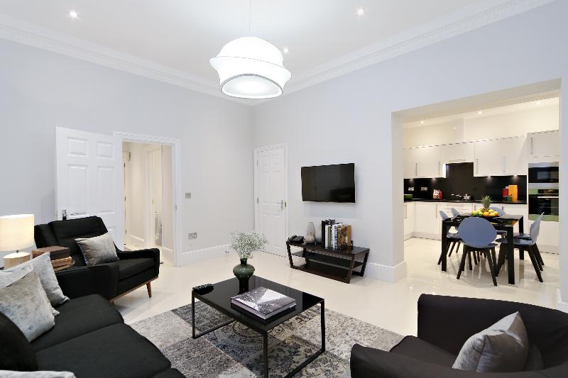 Queensgate Court - Genel