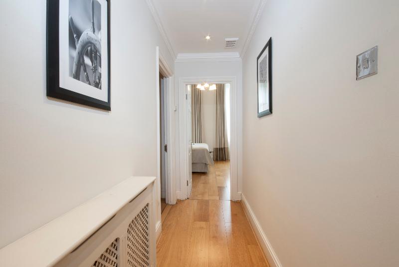 Queensgate Court - Oda