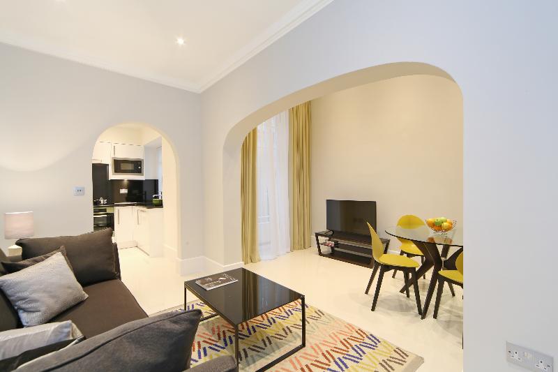 Queensgate Court - Oda