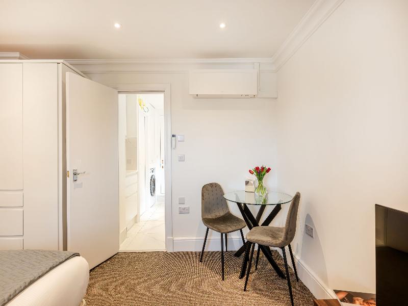 Queensgate Court - Oda