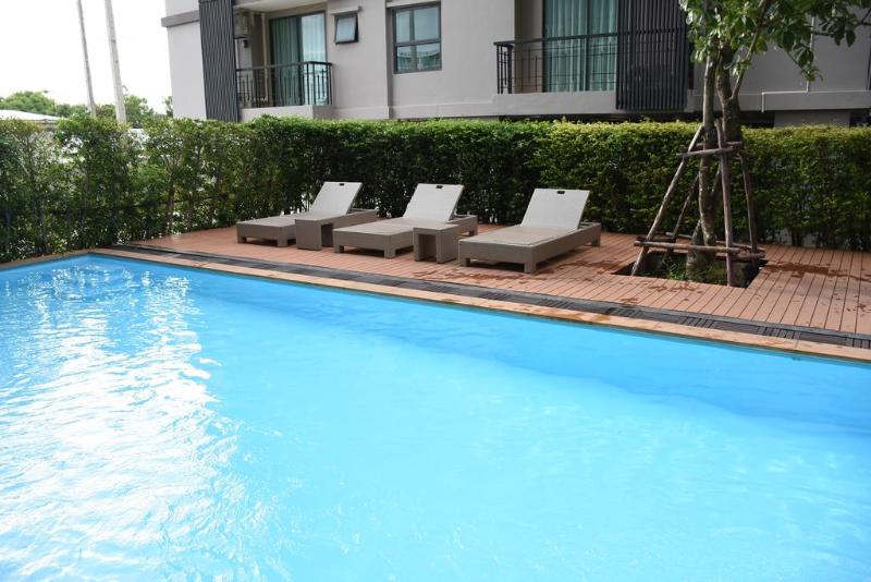 Chor Cher Hotel - Havuz