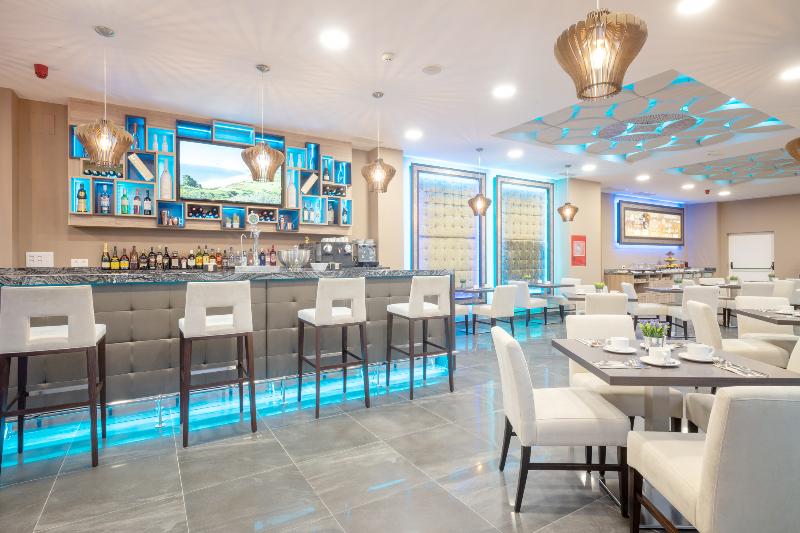 Admiral Lodge - Bar