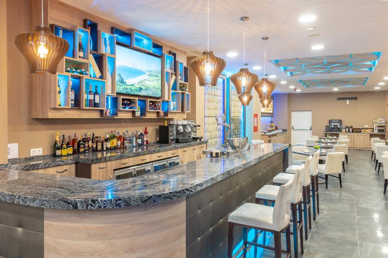 Admiral Lodge - Bar