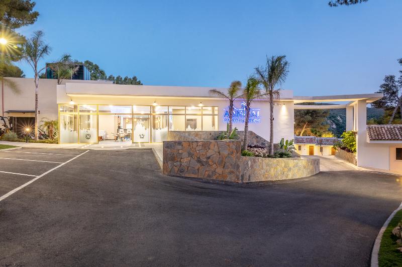 Admiral Lodge - Genel