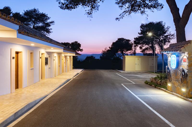 Admiral Lodge - Genel
