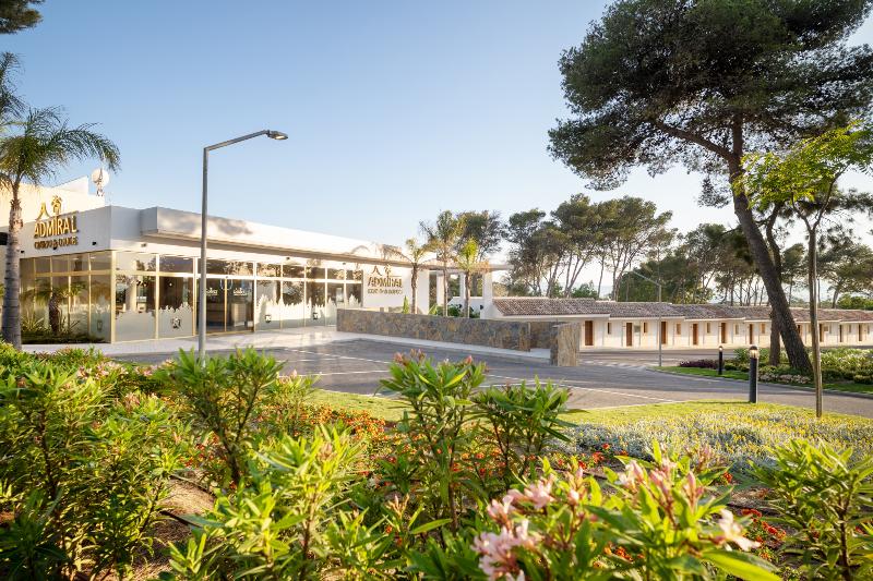 Admiral Lodge - Genel