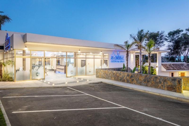 Admiral Lodge - Genel
