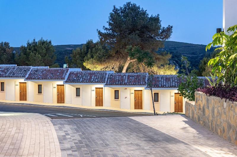 Admiral Lodge - Genel