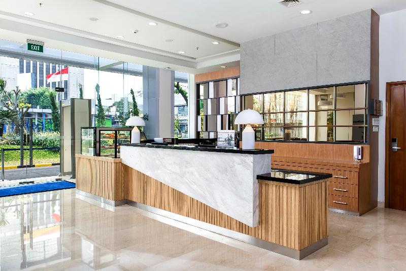 Holiday Inn Express Jakarta Matraman - Lobi