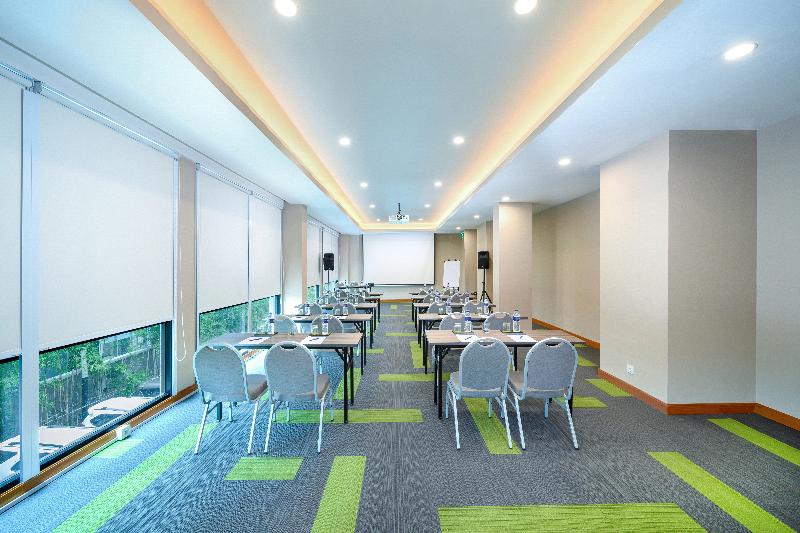 Holiday Inn Express Jakarta Matraman - Toplantı