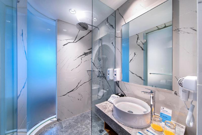 Holiday Inn Express Jakarta Matraman - Oda