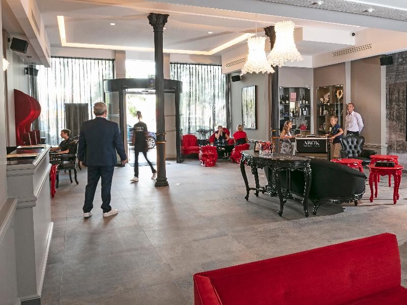 Arok Hotel - Lobi