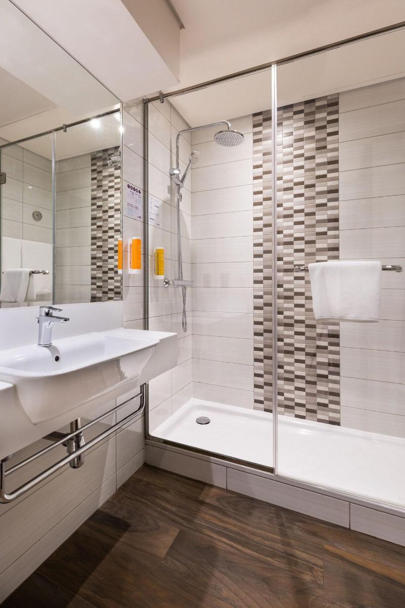 Premier Inn Dubai Ibn Battuta Mall - Oda