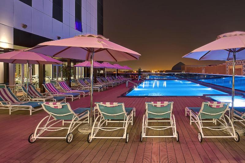 Premier Inn Dubai Ibn Battuta Mall - Havuz
