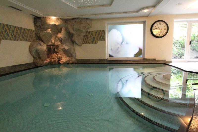 Residence Hotel Alpinum - Havuz