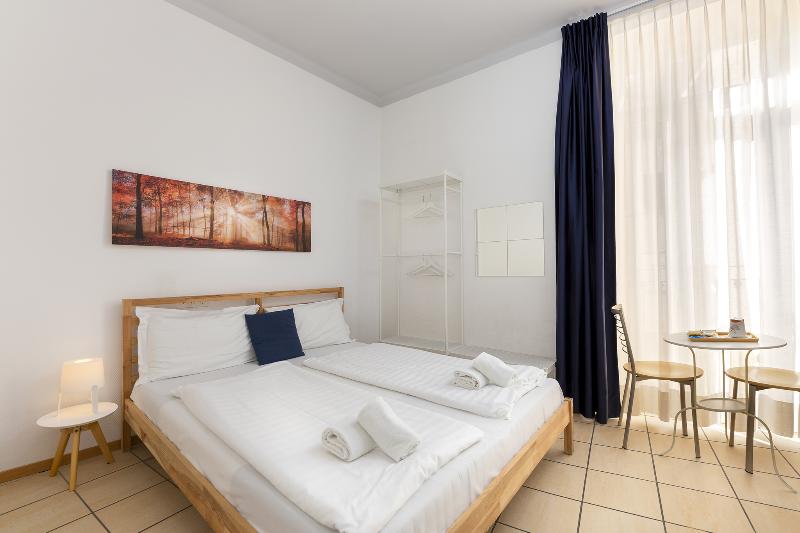 Lugano Center GuestHouse - Oda