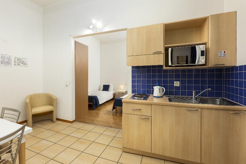 Lugano Center GuestHouse - Oda