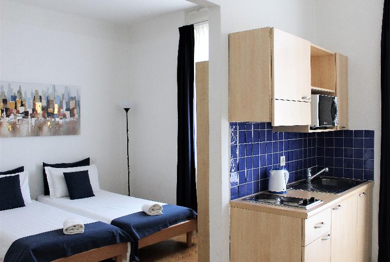 Lugano Center GuestHouse - Oda