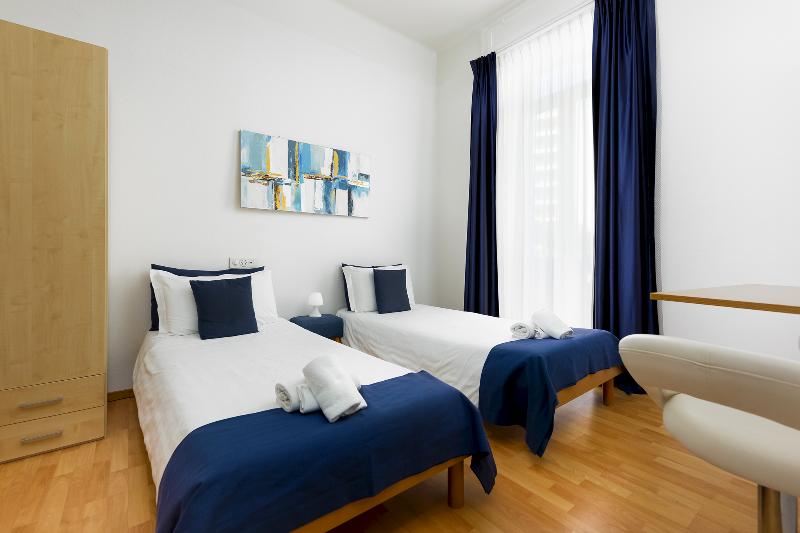 Lugano Center GuestHouse - Oda