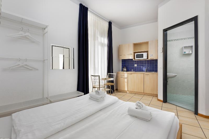 Lugano Center GuestHouse - Oda