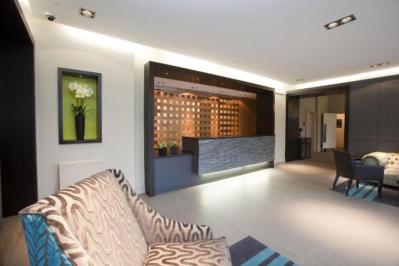 The Lodge Hotel - Lobi