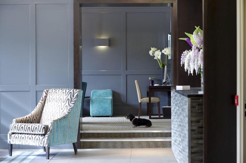 The Lodge Hotel - Lobi