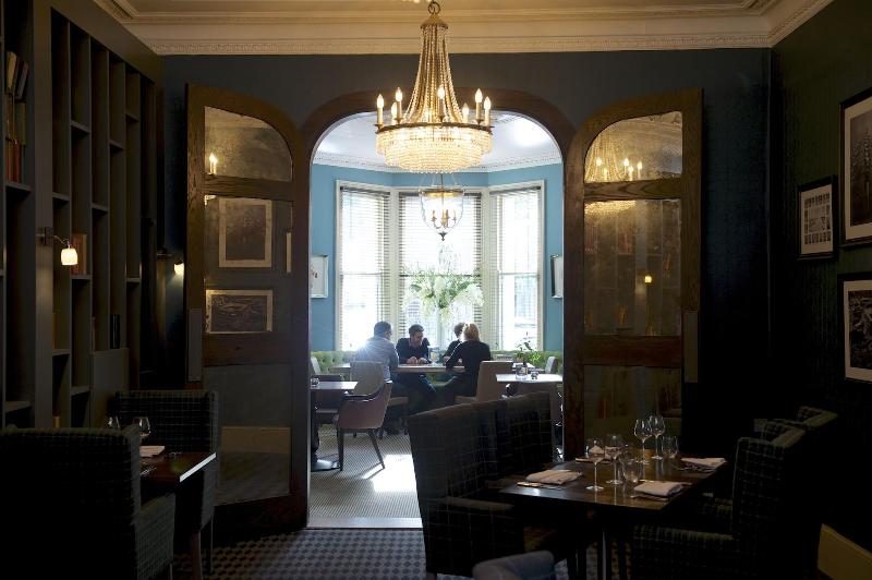 The Lodge Hotel - Lobi
