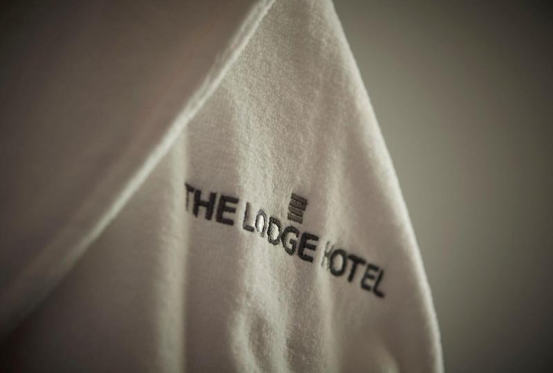 The Lodge Hotel - Oda