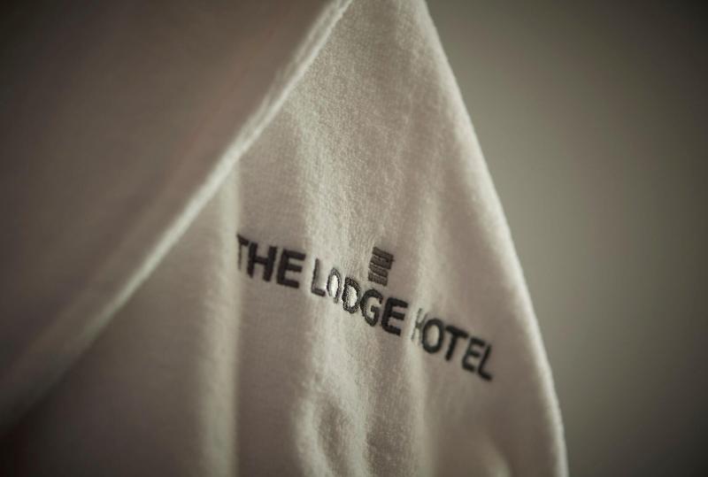 The Lodge Hotel - Oda