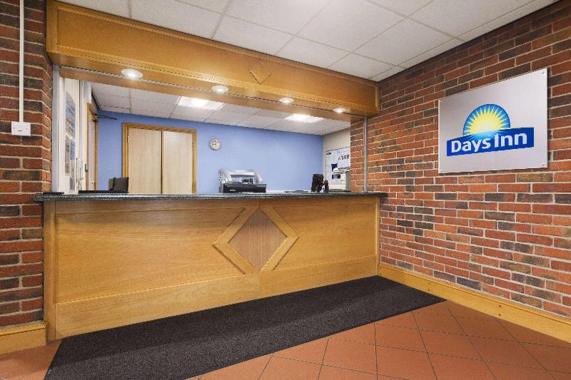 Days Inn Sevenoaks Clacket Lane - Lobi