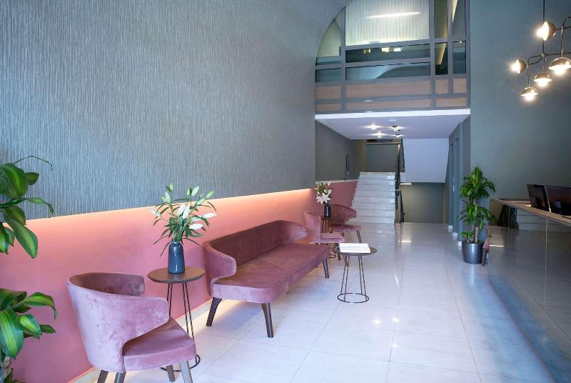 ZEUS Essence Wyndham Athens Residence - Lobi
