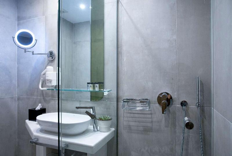 ZEUS Essence Wyndham Athens Residence - Oda