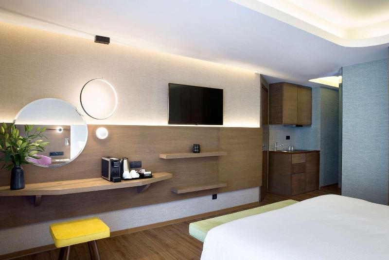 ZEUS Essence Wyndham Athens Residence - Oda
