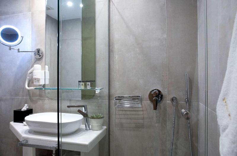 ZEUS Essence Wyndham Athens Residence - Oda