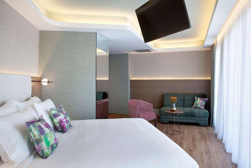 ZEUS Essence Wyndham Athens Residence - Oda